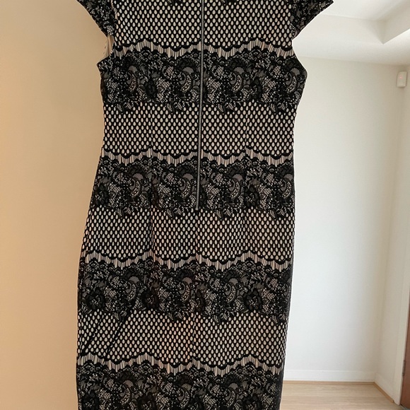 Caroline Morgan lace dress Sz 10 - Picture 2 of 3